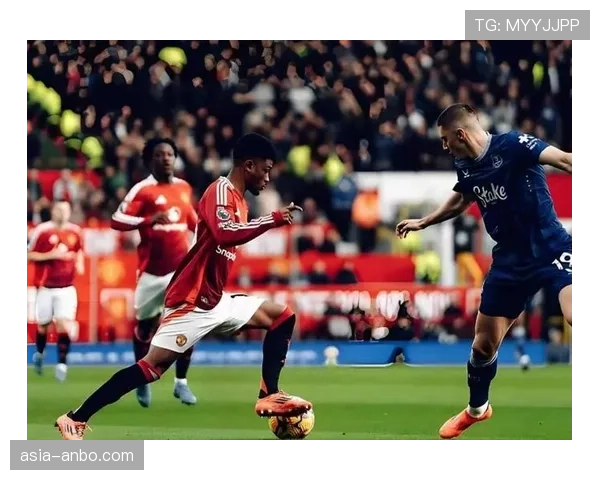 半场战报:曼联0-2落后纽卡,主场球迷提前退场 半场战报:曼联0-2落后纽卡,主场球迷提前退场